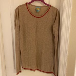 Lightweight sweater